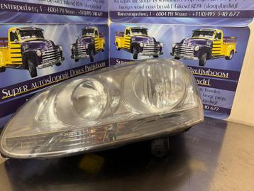 Vw golf 5 koplamp links  beschikbaar voor biedingen