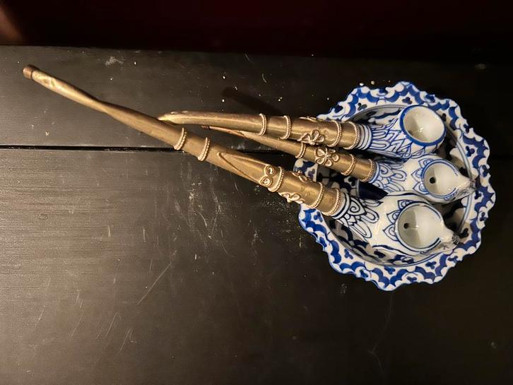Set van 3 antieke chinese opiumpijpjes op schaal , metaal, Antiek en Kunst, Antiek | Keramiek en Aardewerk, Ophalen of Verzenden