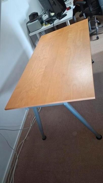 Bureau in hoogte verstelbaar van Ikea, Huis en Inrichting, Bureaus, Gebruikt, In hoogte verstelbaar, Ophalen