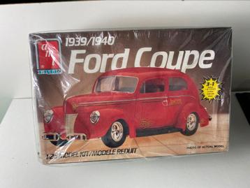 Ford Coupe 1940-AMT- bouwdoos-nieuw en ongebruikt   beschikbaar voor biedingen