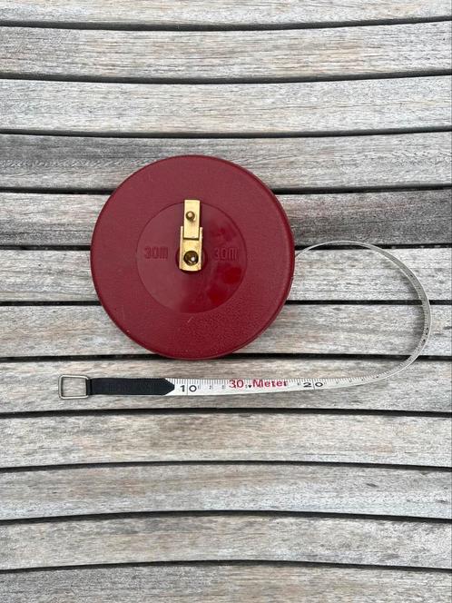 Vintage meetlint: Beste lederkapsel glasfaserband 30m., Antiek en Kunst, Antiek | Gereedschap en Instrumenten, Ophalen of Verzenden