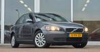 Volvo S40 2.4i Kinetic Automaat Trekhaak Mooi! Garantie, Auto's, Volvo, Elektrische ramen, Gebruikt, Zwart, 700 kg