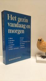 Graaf, Ir. J. van e.a.; Het gezin vandaag en morgen, Ophalen of Verzenden, Zo goed als nieuw, Christendom | Protestants