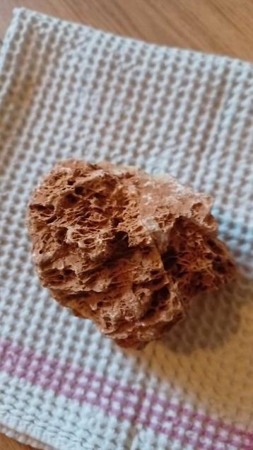 Bijzondere Meaple Leaf Rock - 821 gram beschikbaar voor biedingen