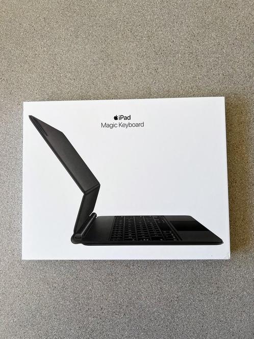 Apple iPad Magic Keyboard - Nederlands, Computers en Software, Tablet-hoezen, Zo goed als nieuw, Bescherming voor- en achterkant