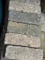 Gratis partij betonklinkers maat 15x5x7 (lxbxh), Ophalen, Gebruikt, Beton, Klinkers