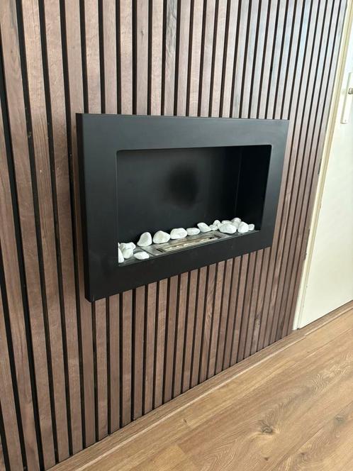 Moderne wandhaard / bio-ethanol haard – zwart met sierstenen, Huis en Inrichting, Haarden, Zo goed als nieuw, Ophalen