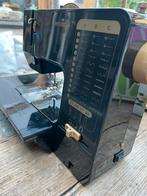 Hyundai Lichtgewicht naaimachine met (te) veel opties, Hobby en Vrije tijd, Naaimachines en Toebehoren, Overige merken, Ophalen of Verzenden