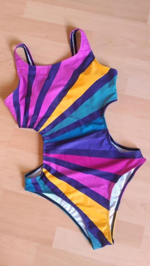 Leuk cut-out badpak maat M, Kleding | Dames, Badmode en Zwemkleding, Nieuw, Badpak, Overige kleuren, Ophalen of Verzenden