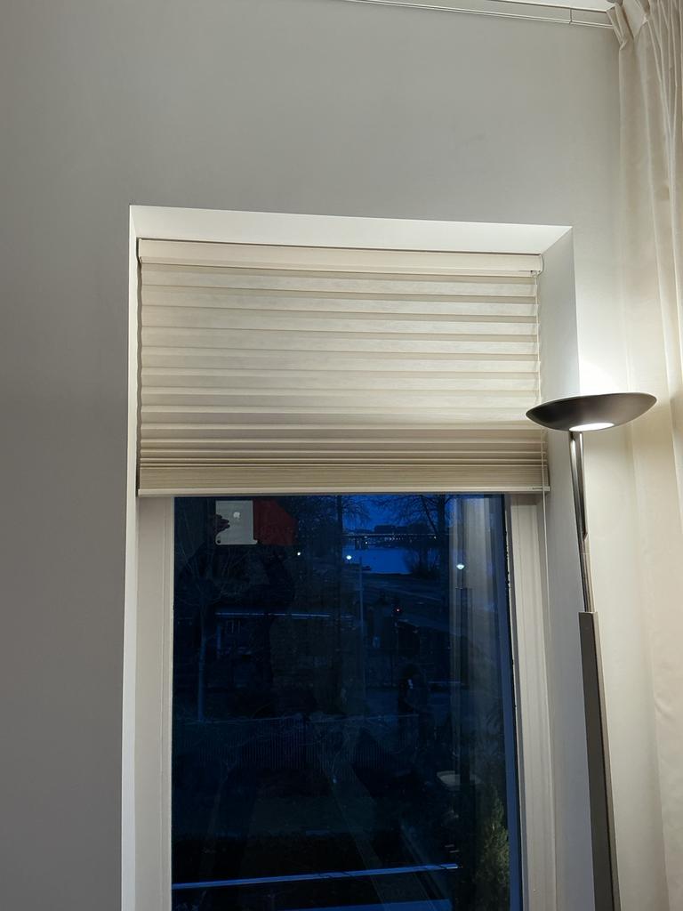 2 Plissē gordijnen in goede staat. Merk Sunway, Ophalen, Wit, 50 tot 100 cm, Zo goed als nieuw