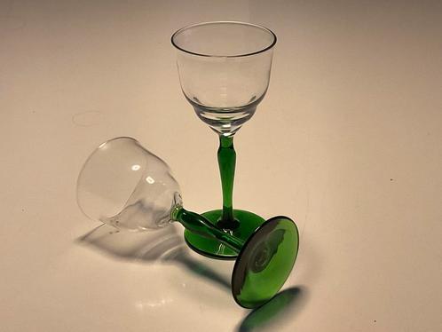 W.J.Rozendaal: 2 'Petunia' borrelglazen met groene stem 1929, Antiek en Kunst, Antiek | Glas en Kristal, Ophalen of Verzenden