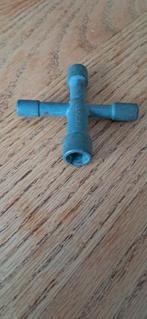 Vierdelige Moersleutel, Ophalen of Verzenden, Gebruikt, Minder dan 50 mm, Bouten of Moeren