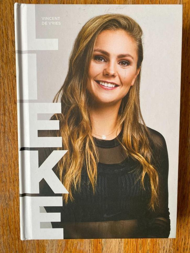 Lieke - Vincent de Vries, Boeken, Sportboeken, Zo goed als nieuw, Balsport, Ophalen of Verzenden