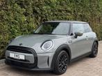 Mini Cooper 1.5 Camden Edition HuD CarPlay, Gebruikt, Zwart, 4 stoelen, Bedrijf