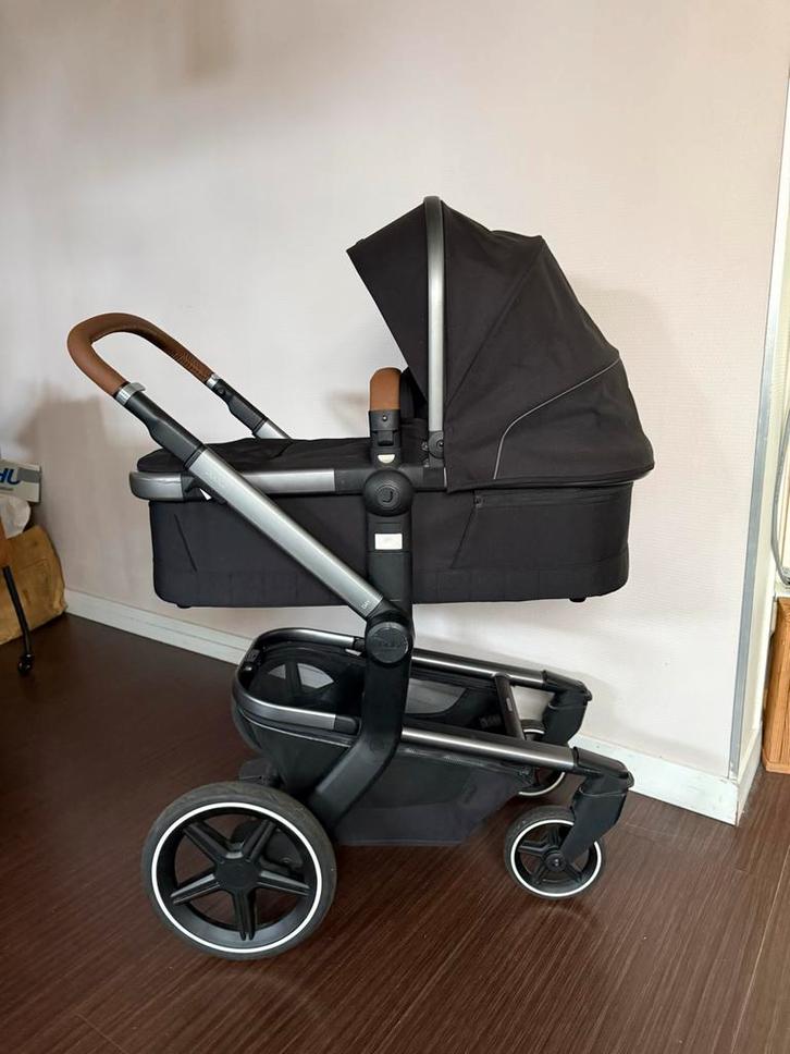 Joolz Day Plus ( zwarte kleur ) helemaal compleet, Kinderen en Baby's, Kinderwagens en Combinaties, Zo goed als nieuw, Combiwagen