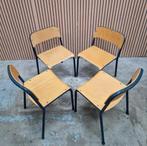 58 x Vintage schoolstoelen houten cafestoelen stoelen Horeca, Ophalen of Verzenden, Zo goed als nieuw, Blauw, Vijf, Zes of meer stoelen