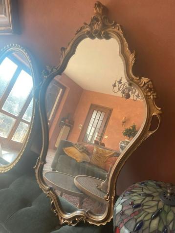 Grote antieke kuifspiegel uit Italië Hollywood Regency stijl beschikbaar voor biedingen