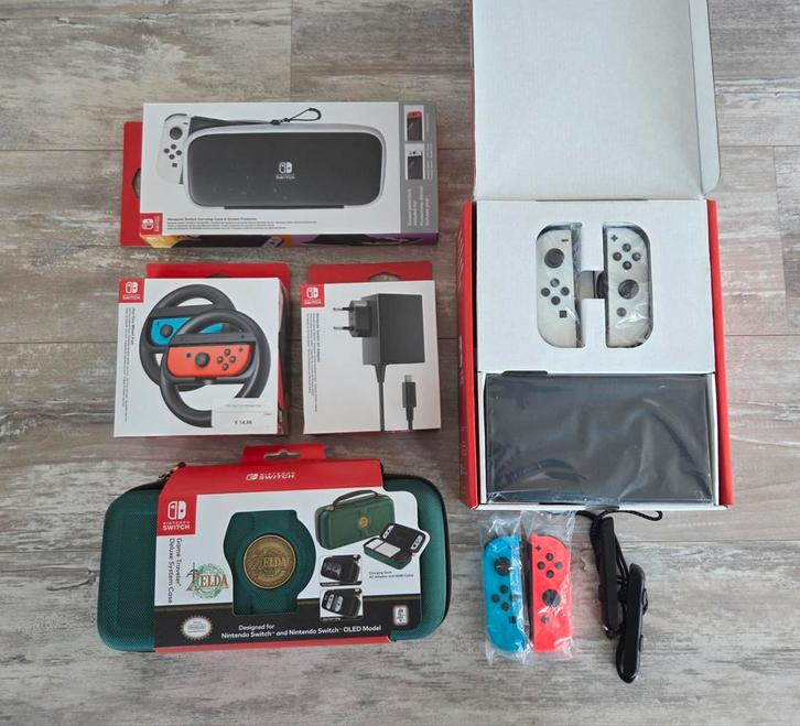 Nintendo Switch OLED met Accessoires  + Micro SD - Krasvrij!, Spelcomputers en Games, Spelcomputers | Nintendo Switch, Zo goed als nieuw