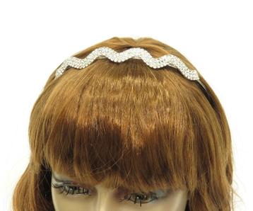 Prachtige zilveren gekleurde strass bruid diadeem. beschikbaar voor biedingen