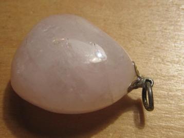 h. 3x aparte edelsteenhanger PETALIET (3) beschikbaar voor biedingen