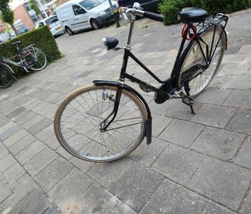 Mooie dames fiets GAZELLE Terug trap rem verlichting  slot  beschikbaar voor biedingen