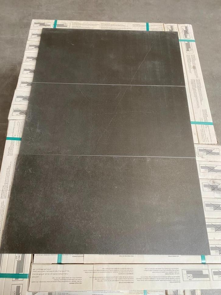 Wandtegel 30 x 60 cm antraciet zwart donker restpartij, Doe-het-zelf en Verbouw, Tegels, Nieuw, Vloertegels, Keramiek, 60 cm of meer
