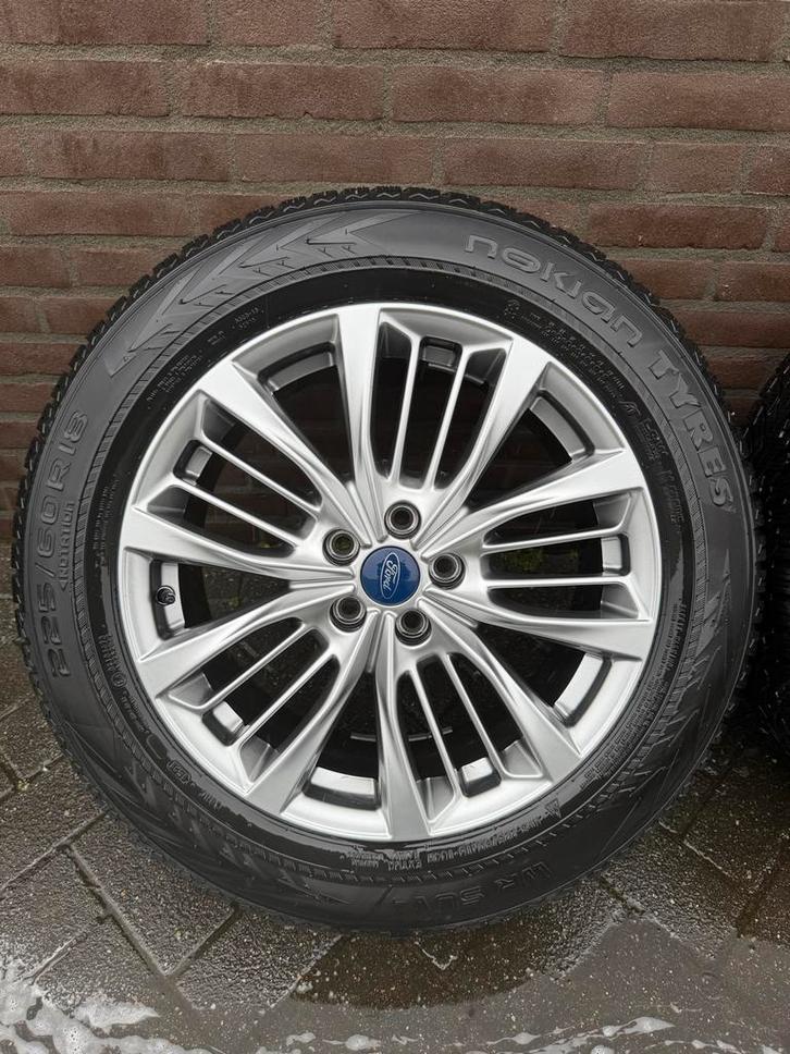 Ford Winterset 18 inch 5x108 SUPER NETJES!, Auto-onderdelen, Banden en Velgen, Banden en Velgen, Winterbanden, 18 inch, 225 mm