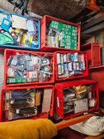 18 Bakken vol met bouwmarkt spullen - Alles in één koop!, Ophalen