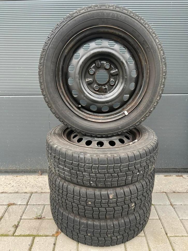 Bijna nieuwe winterbanden op velg voor VW golf V, VI, VII, Auto-onderdelen, Banden en Velgen, Banden en Velgen, Winterbanden, 15 inch