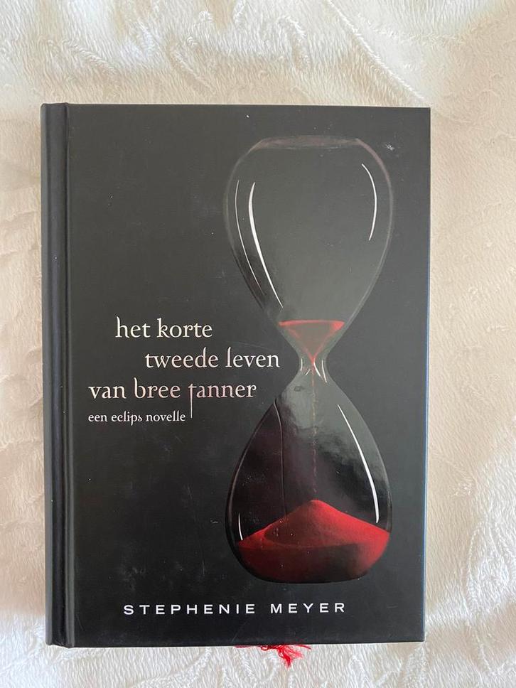 Stephenie Meyer - Het korte tweede leven van Bree Tanner, Boeken, Kinderboeken | Jeugd | 13 jaar en ouder, Zo goed als nieuw, Ophalen of Verzenden