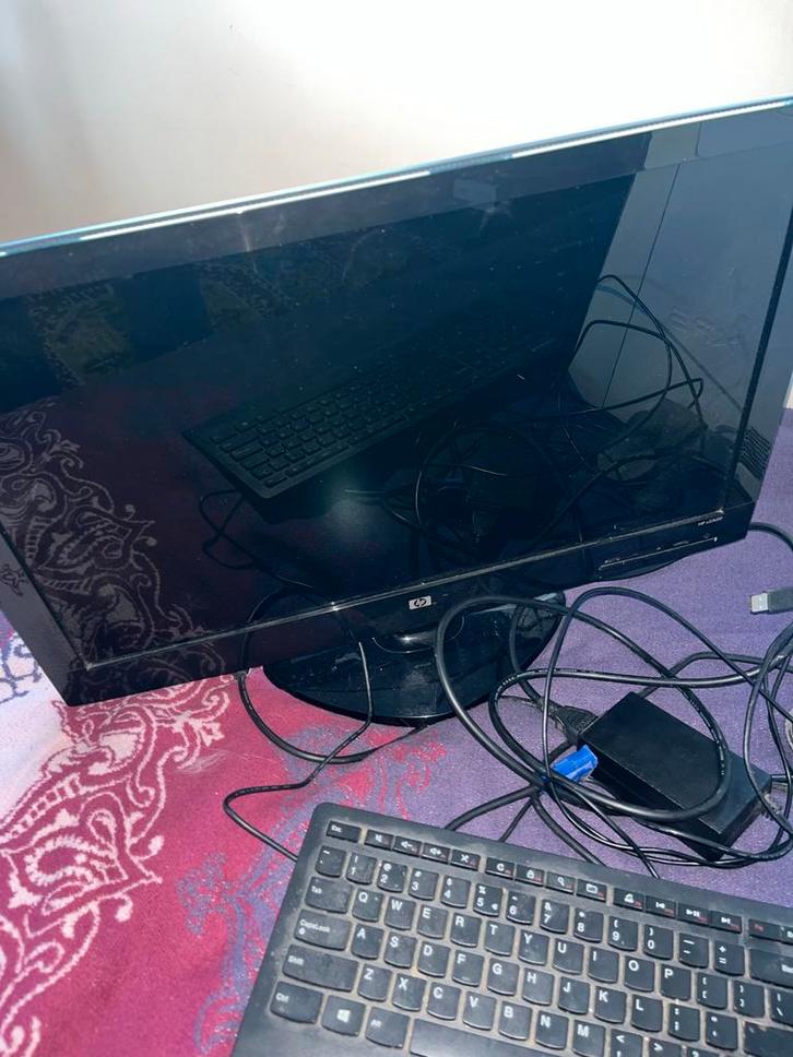 Complete Computer Set - Mogelijk Defect, Computers en Software, Monitoren, Niet werkend, 60 Hz of minder, VGA, LED, Full HD, 5 ms of meer