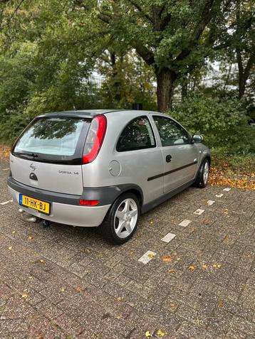 Opel Corsa 1.4 I 16V 3D 2001 Grijs beschikbaar voor biedingen