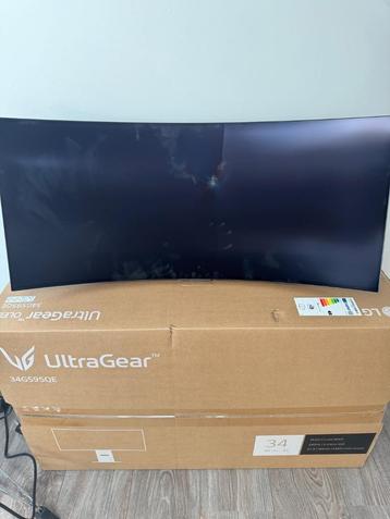 LG Ultragear 34GS95QE-B OLED defect - gebarsten scherm beschikbaar voor biedingen