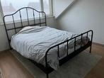 Ikea sagstua bed 160x200cm incl 2 lattenbodems, Ophalen, Zwart, Tweepersoons, Zo goed als nieuw