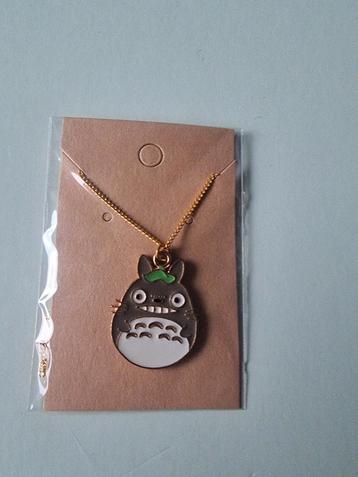 Goudkleurige ketting met totoro  beschikbaar voor biedingen