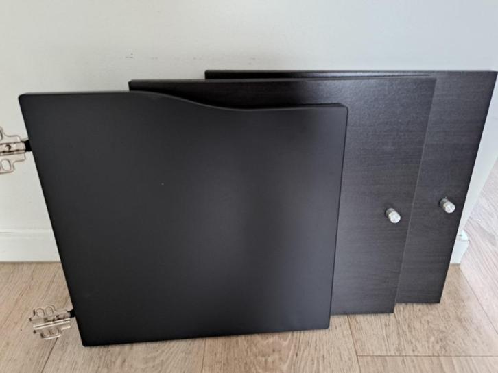 Ikea Kallax 3 stuks inzet met deur (wit/zwart/zwart-bruin), Huis en Inrichting, Kasten | Wandmeubels, Zo goed als nieuw, Minder dan 100 cm