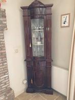 Klassiek Hoekkastje voor Glazen en Kopjes, Ophalen