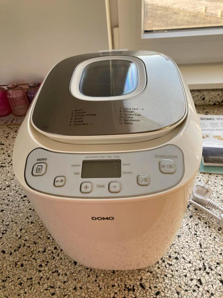 Domo Broodbakmachine - Gebruikt, Witgoed en Apparatuur, Broodbakmachines, Gebruikt, Met timer, 800 tot 1200 gram deeg, Kijkvenster
