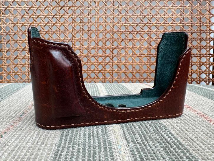 Nieuwstaat Arte di mano Rally Volpe Half Case Leica M11 M 11, Audio, Tv en Foto, Fotografie | Fototassen, Zo goed als nieuw, Ophalen of Verzenden