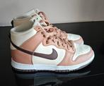 Nike Dunk High Dusted Clay women's, Kleding | Dames, Ophalen of Verzenden, Nieuw, Sneakers of Gympen