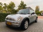Mini 1.6 16V Cooper 2004 NAP, airco, cruise contr, bluetooth, Auto's, Voorwielaandrijving, 15 km/l, 4 cilinders, 4 stoelen