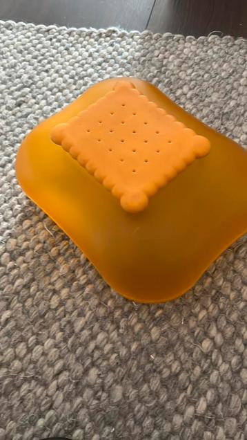 Koekjestrommel ‘Mary’ van Alessi, biscuit. beschikbaar voor biedingen