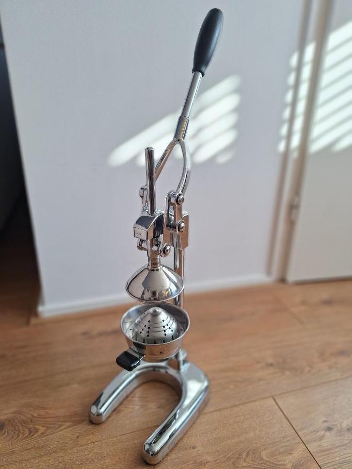 Aangeboden: Cilio Amalfi citruspers rvs chroom glanzend, Huis en Inrichting, Keuken | Keukenbenodigdheden, Zo goed als nieuw, Ophalen of Verzenden