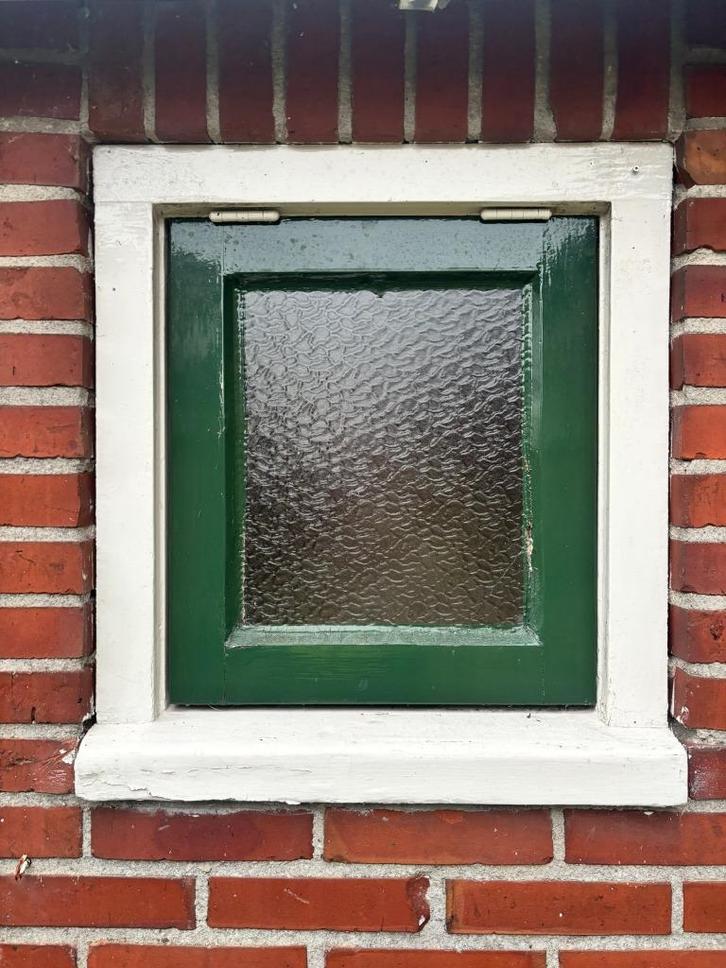 3 stuks houten uitzet wc raam / raamkozijn, Doe-het-zelf en Verbouw, Glas en Ramen, Gebruikt, Gevelraam of Ruit, Minder dan 80 cm