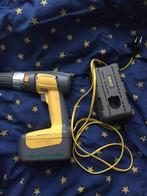 Accuboormachine, Kinzo, 19,2 volt ni -cd accu, werkt nog, Ophalen of Verzenden, Gebruikt, Minder dan 400 watt, Boor- en Schroefmachine