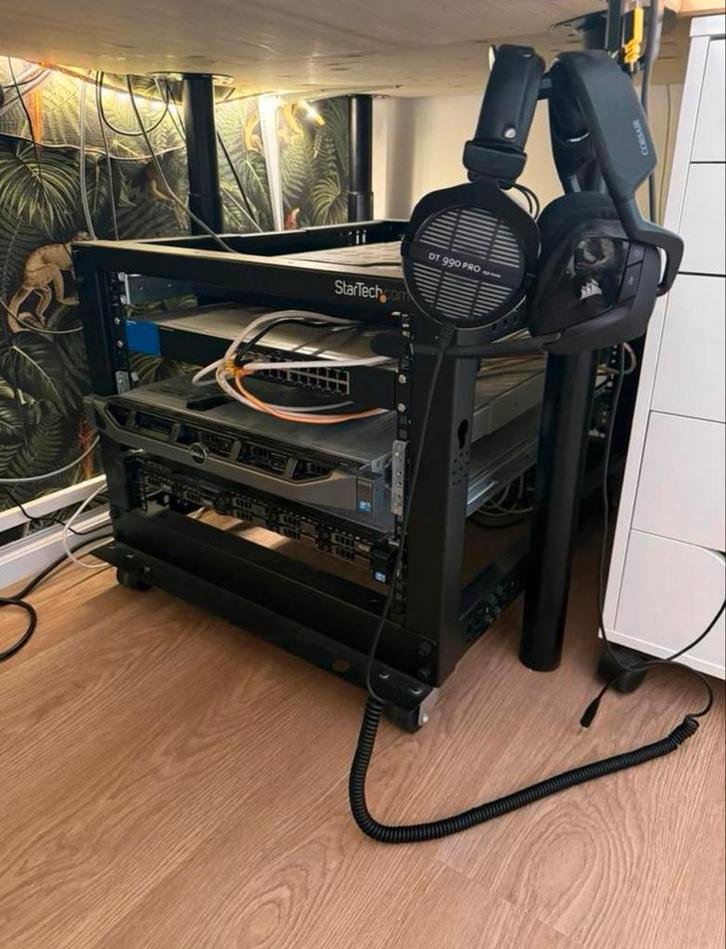 StarTech 8U Open Frame Server Rack, Computers en Software, Serverkasten, Gebruikt, Ophalen