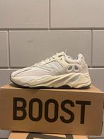 Yeezy 700 analog eu 41 1/3, Ophalen of Verzenden, Nieuw, Sneakers of Gympen