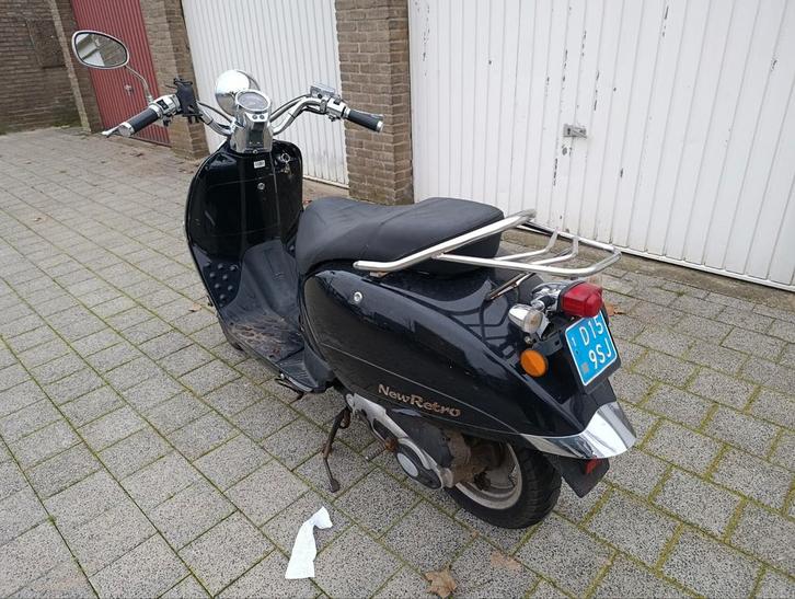 Scooter 25km 50cc killerbee, Fietsen en Brommers, Snorfietsen en Snorscooters, Gebruikt, Overige merken, Benzine, Ophalen