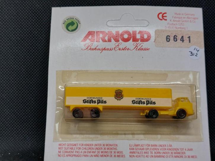 Arnold 6641 - Henschel met oplegger "Stifts Pils" (14312), Hobby en Vrije tijd, Modeltreinen | N-Spoor, Zo goed als nieuw, Overige typen