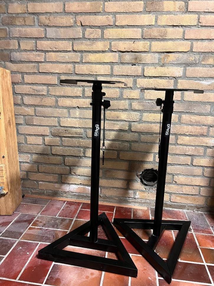 Stagg speaker standaard, Muziek en Instrumenten, Standaards, Zo goed als nieuw, Muziekstandaard, Speaker, Ophalen